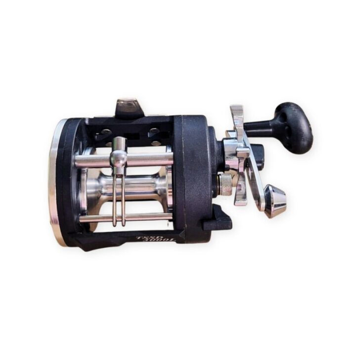 Carretilha de Pesca Manivela Direita c/Capacidade de Linha 0,35mm/480m ALTO MAR TSSD3000L