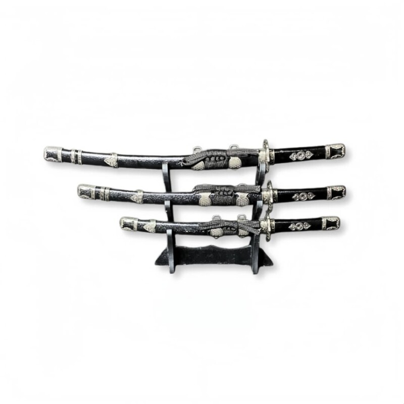 Kit com Três Katanas Colecionáveis em Inox sem Fio com Suporte de Madeira SLK-H30 - Imagem 2